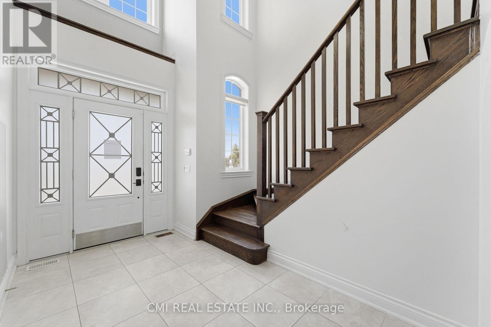 12 Mitten Court, Hamilton, ON - Indoor Photo Showing Other Room