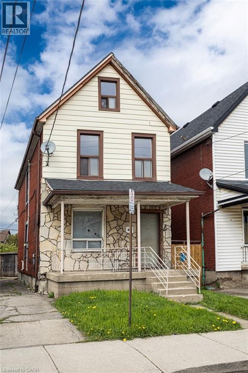 39 Munroe Street, Hamilton, ON - Outdoor With Deck Patio Veranda