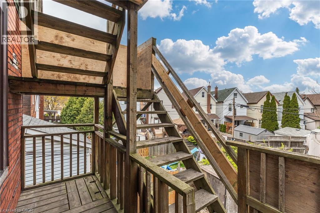 39 Munroe Street, Hamilton, ON - Outdoor