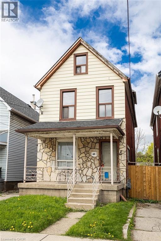 39 Munroe Street, Hamilton, ON - Outdoor With Deck Patio Veranda