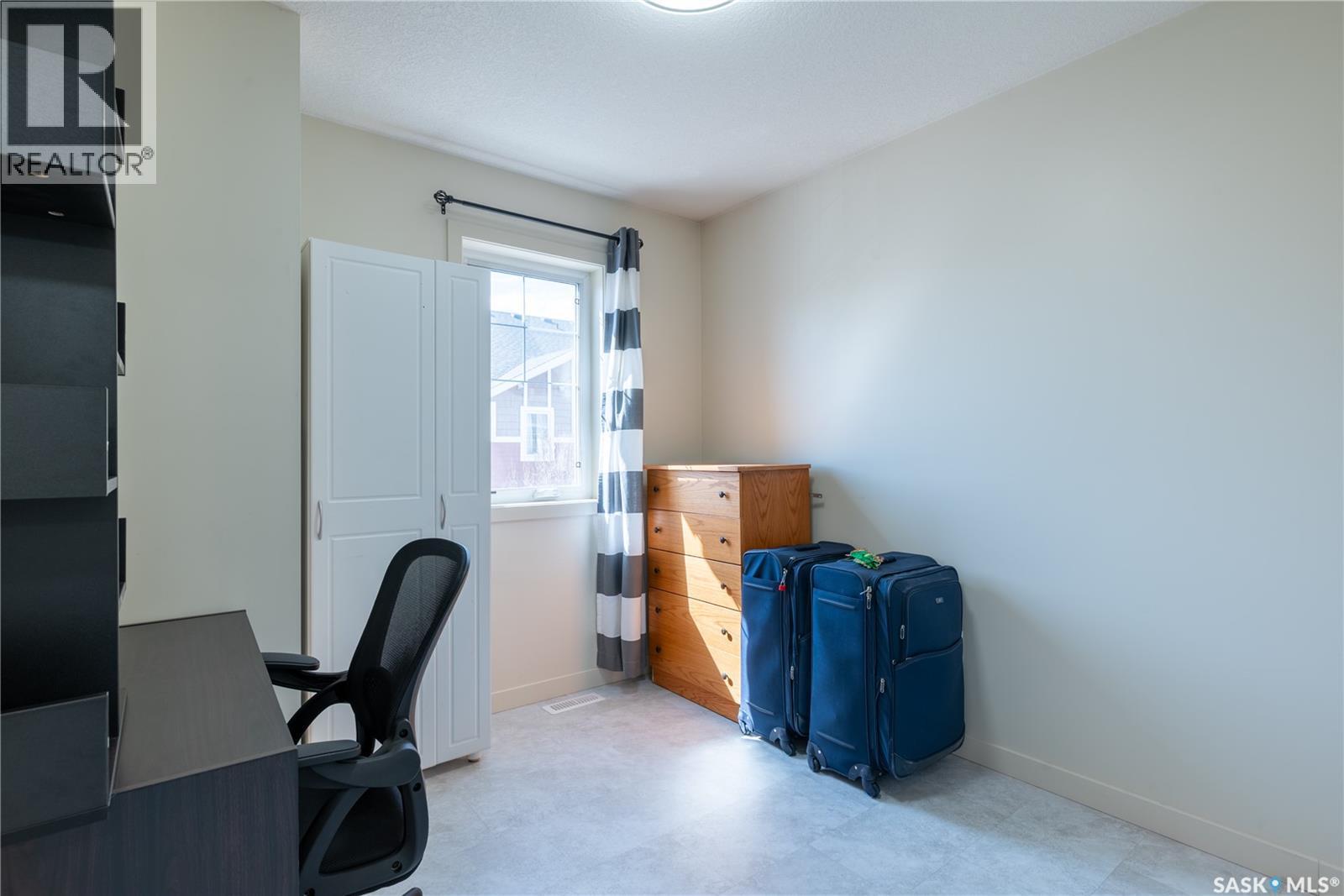 41 5702 Gordon Road, Regina, SK - Indoor Photo Showing Office