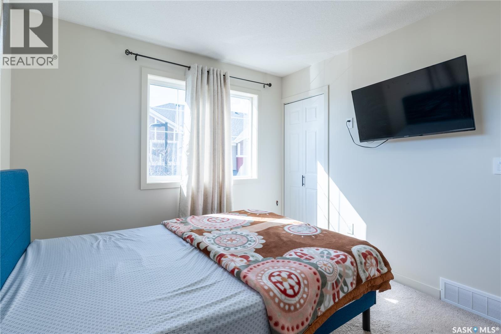 41 5702 Gordon Road, Regina, SK - Indoor Photo Showing Bedroom