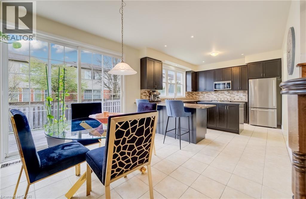 76 Glazebrook Crescent, Cambridge, ON - Indoor Photo Showing Kitchen With Stainless Steel Kitchen With Upgraded Kitchen