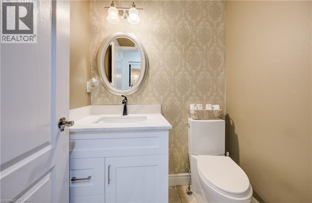 76 Glazebrook Crescent, Cambridge, ON - Indoor Photo Showing Bathroom