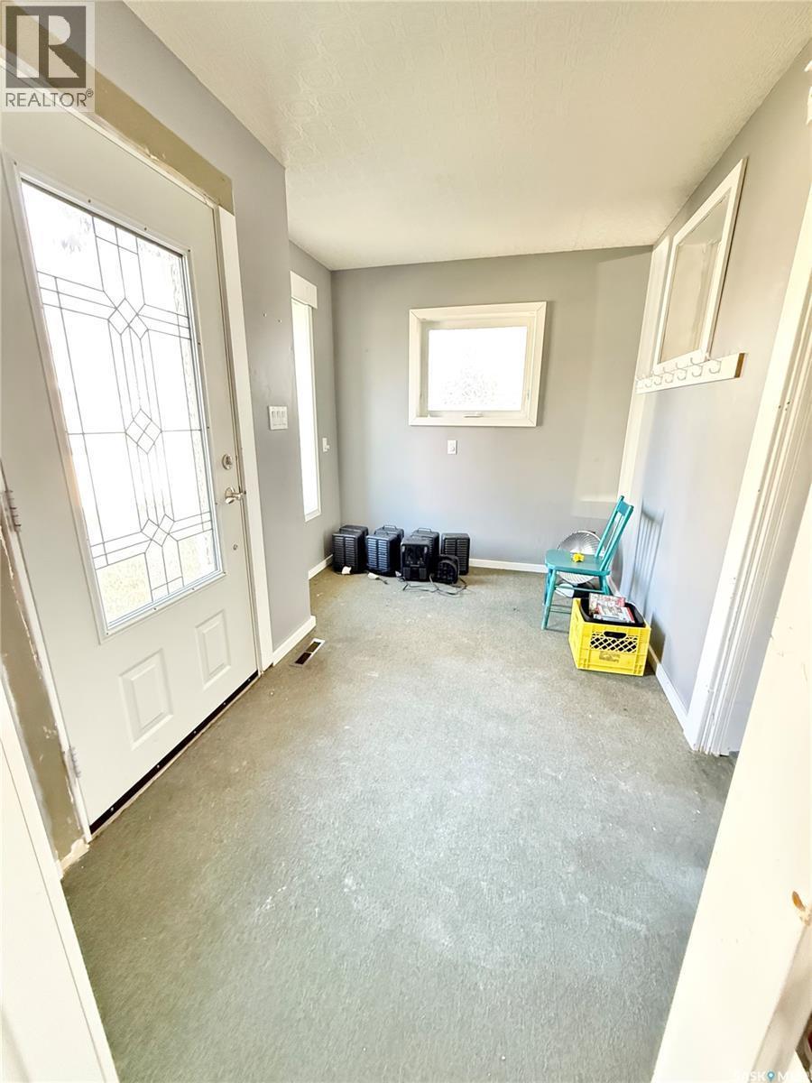 408 Assiniboia Street, Weyburn, SK - Indoor Photo Showing Other Room