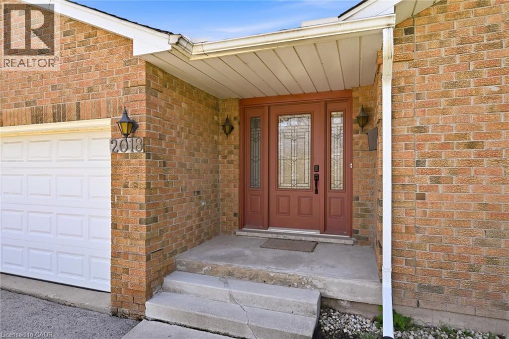 2018 Barlow Crescent, Burlington, ON - Outdoor With Exterior
