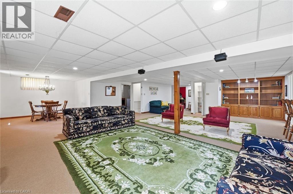 2018 Barlow Crescent, Burlington, ON - Indoor Photo Showing Other Room