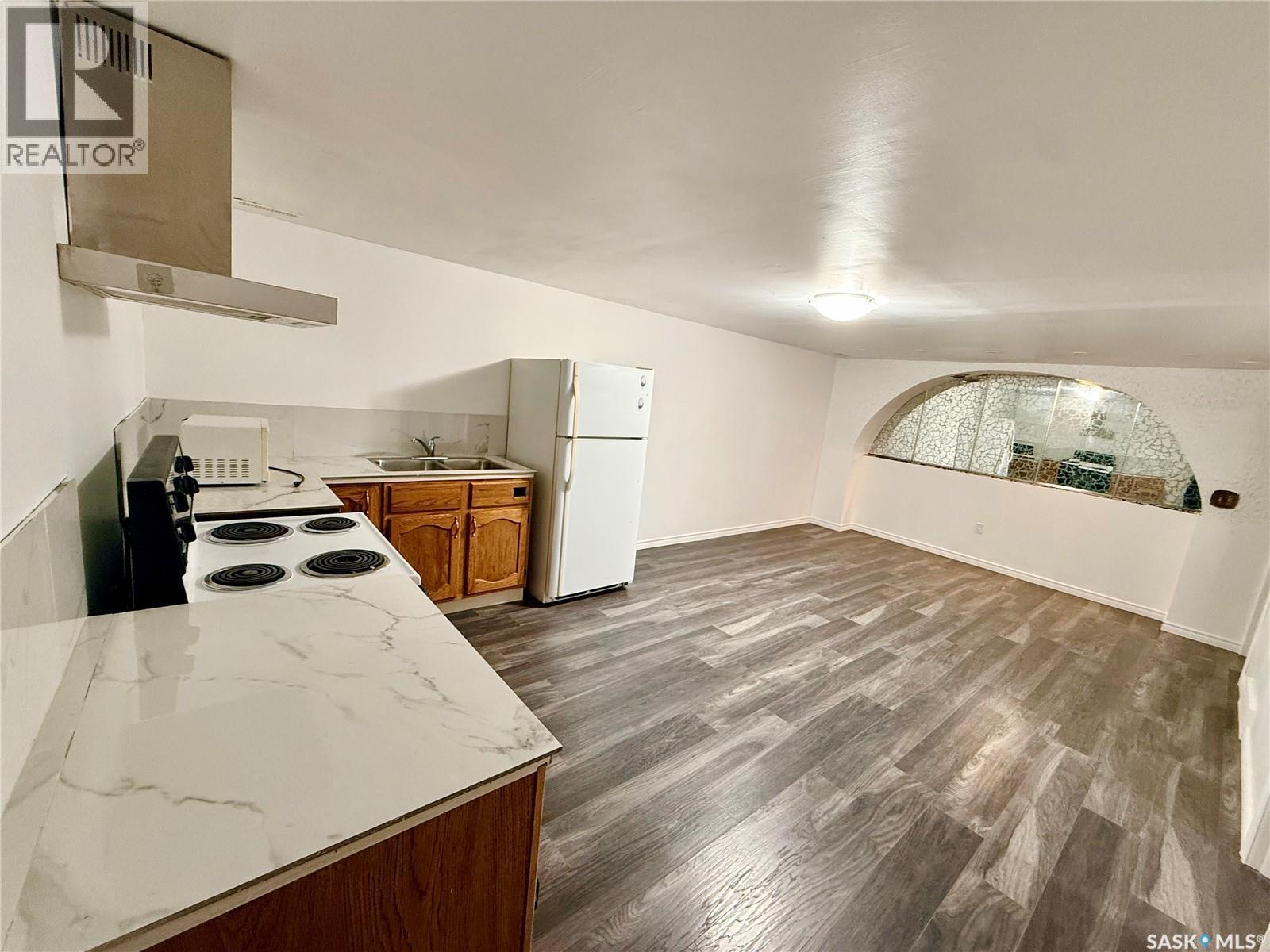 61 Maxwell Crescent, Saskatoon, SK - Indoor Photo Showing Other Room
