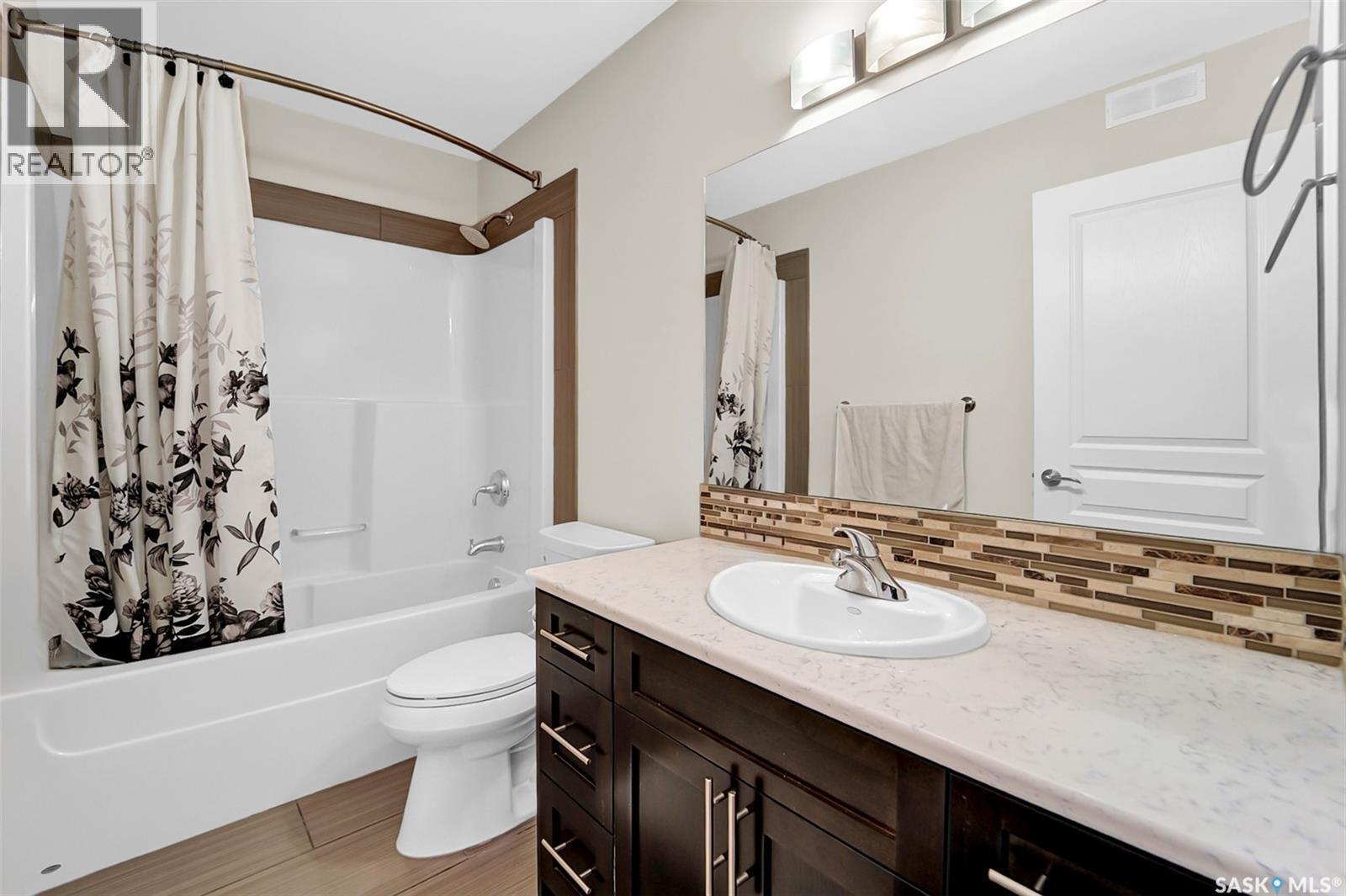 102 Atton Crescent, Saskatoon, SK - Indoor Photo Showing Bathroom