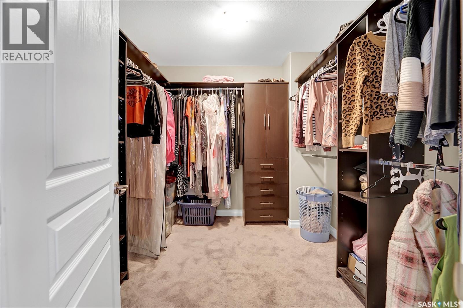 102 Atton Crescent, Saskatoon, SK - Indoor With Storage