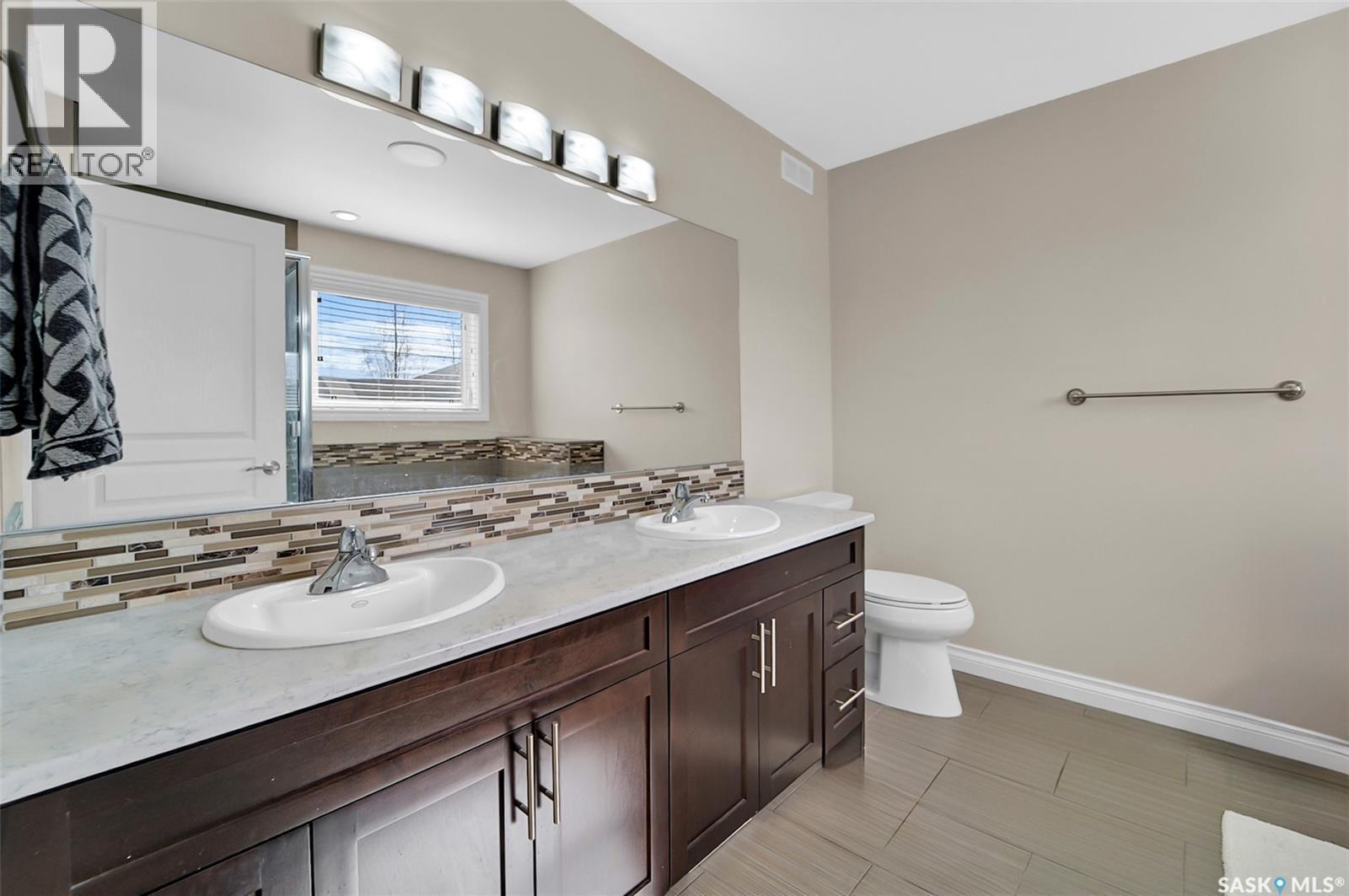 102 Atton Crescent, Saskatoon, SK - Indoor Photo Showing Bathroom