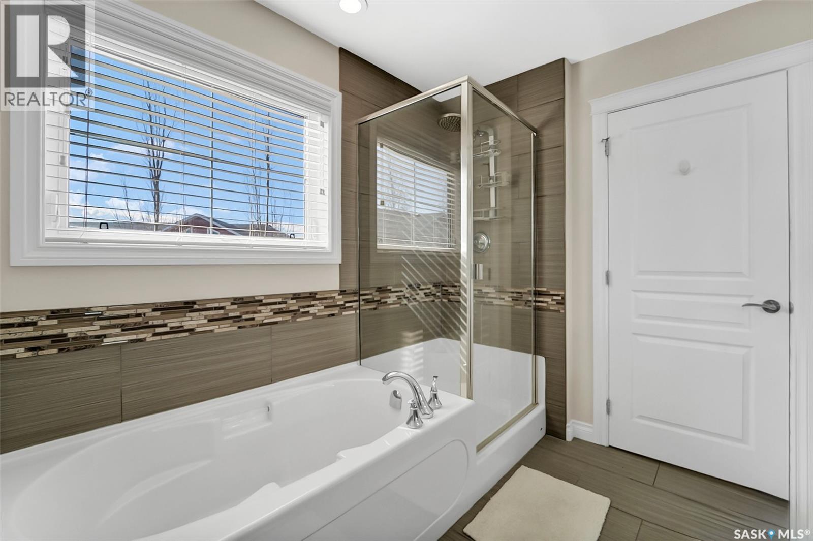 102 Atton Crescent, Saskatoon, SK - Indoor Photo Showing Bathroom