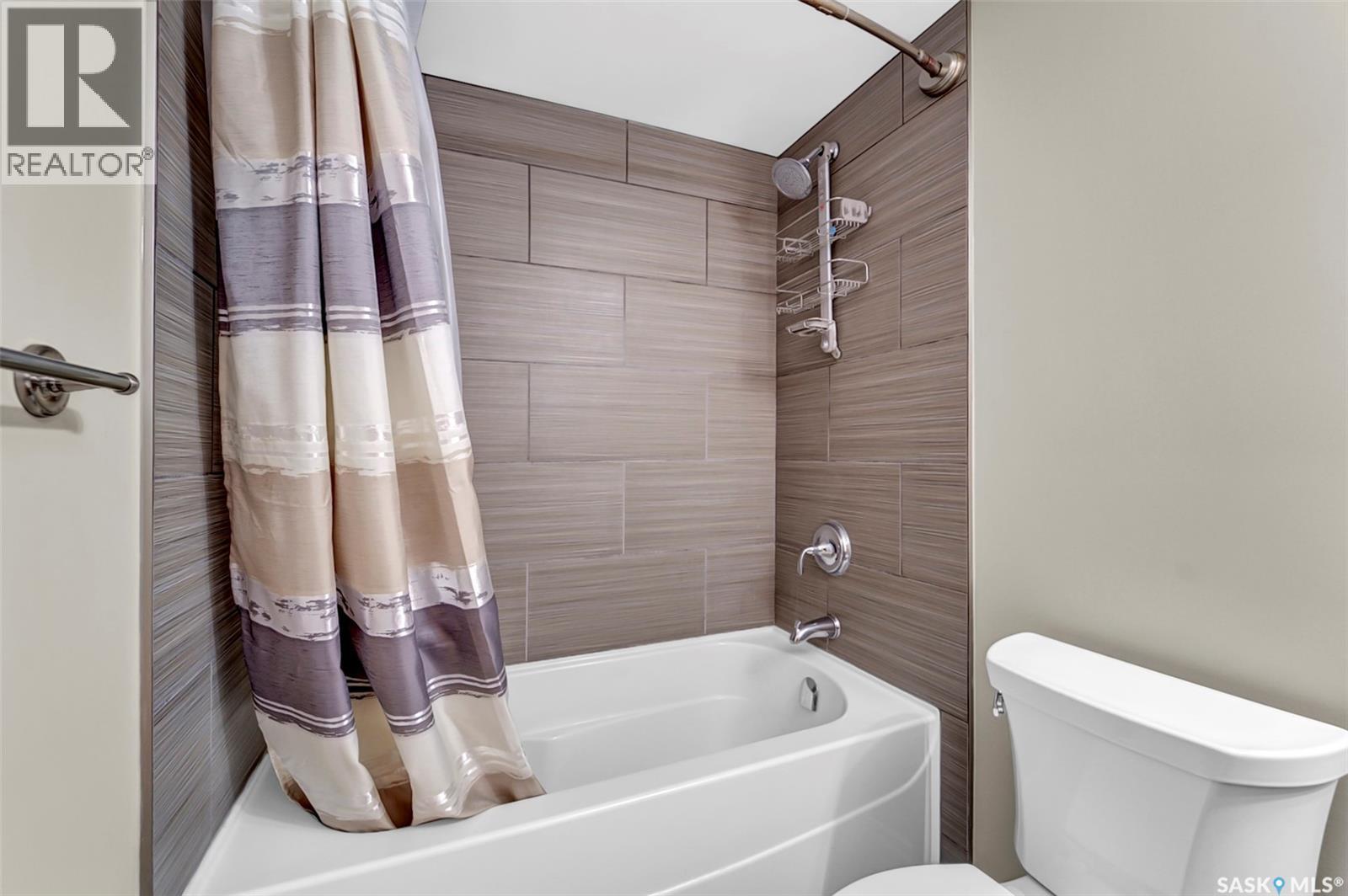 102 Atton Crescent, Saskatoon, SK - Indoor Photo Showing Bathroom