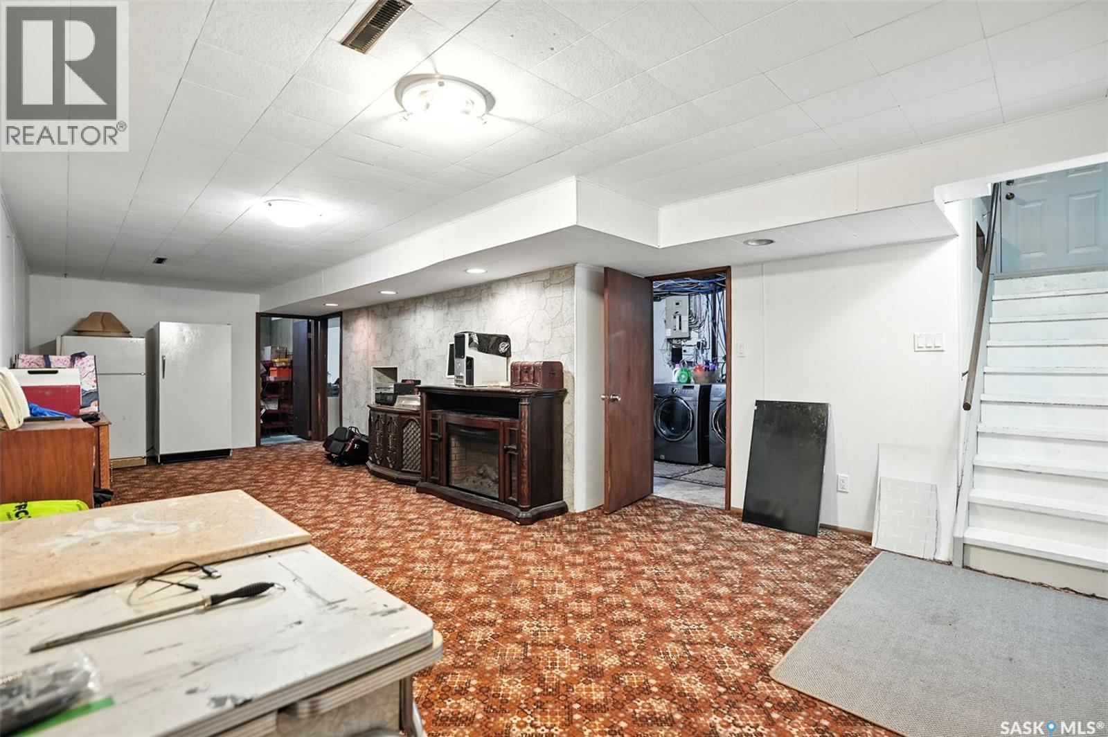 97 Maxwell Crescent, Saskatoon, SK - Indoor Photo Showing Other Room