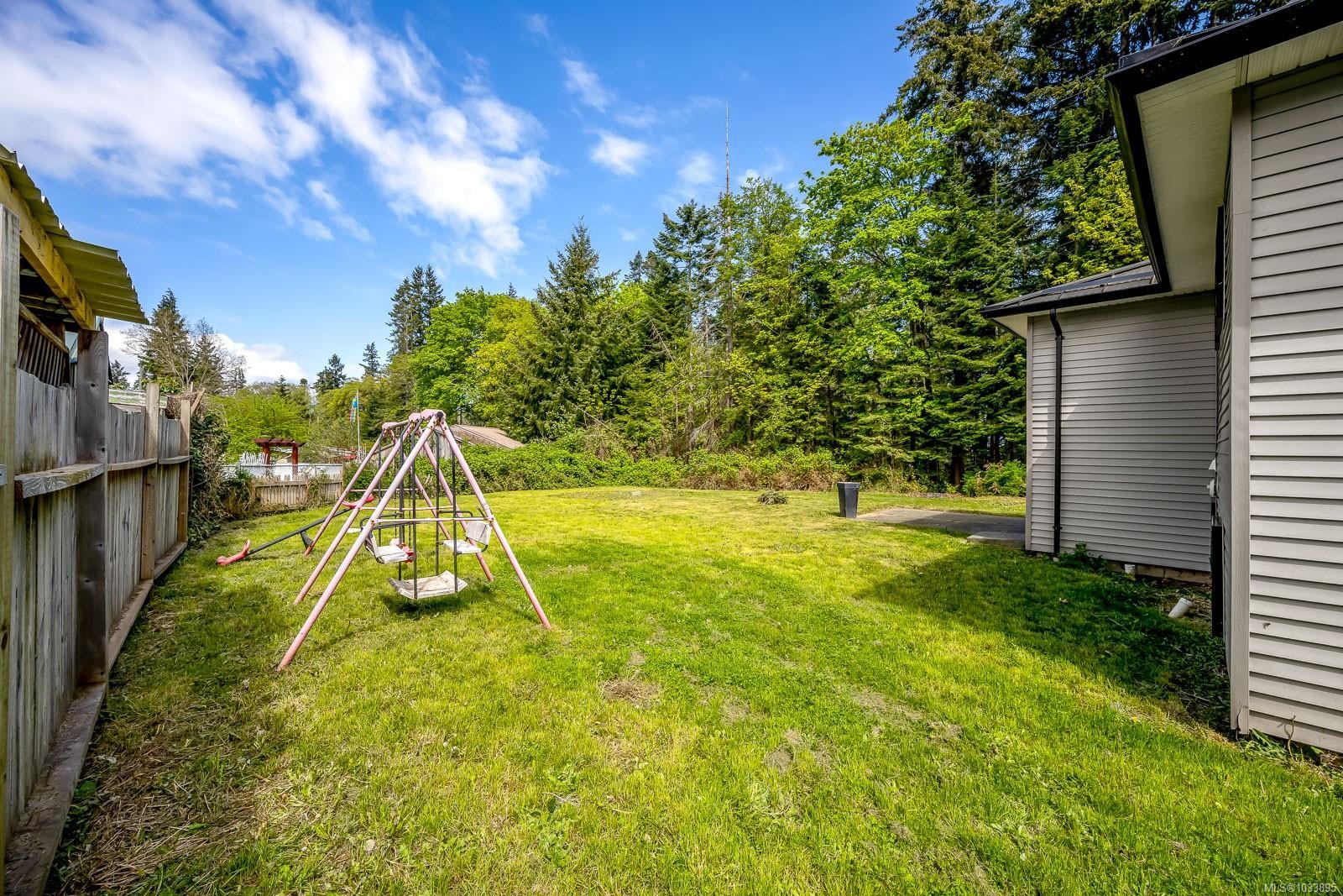290 Herondale Rd, Royston, BC