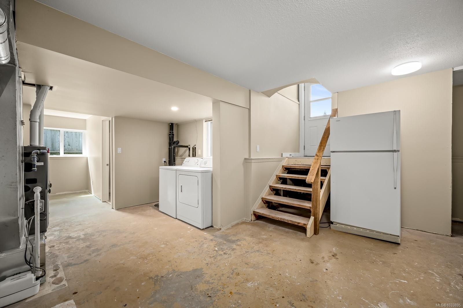 290 Herondale Rd, Royston, BC