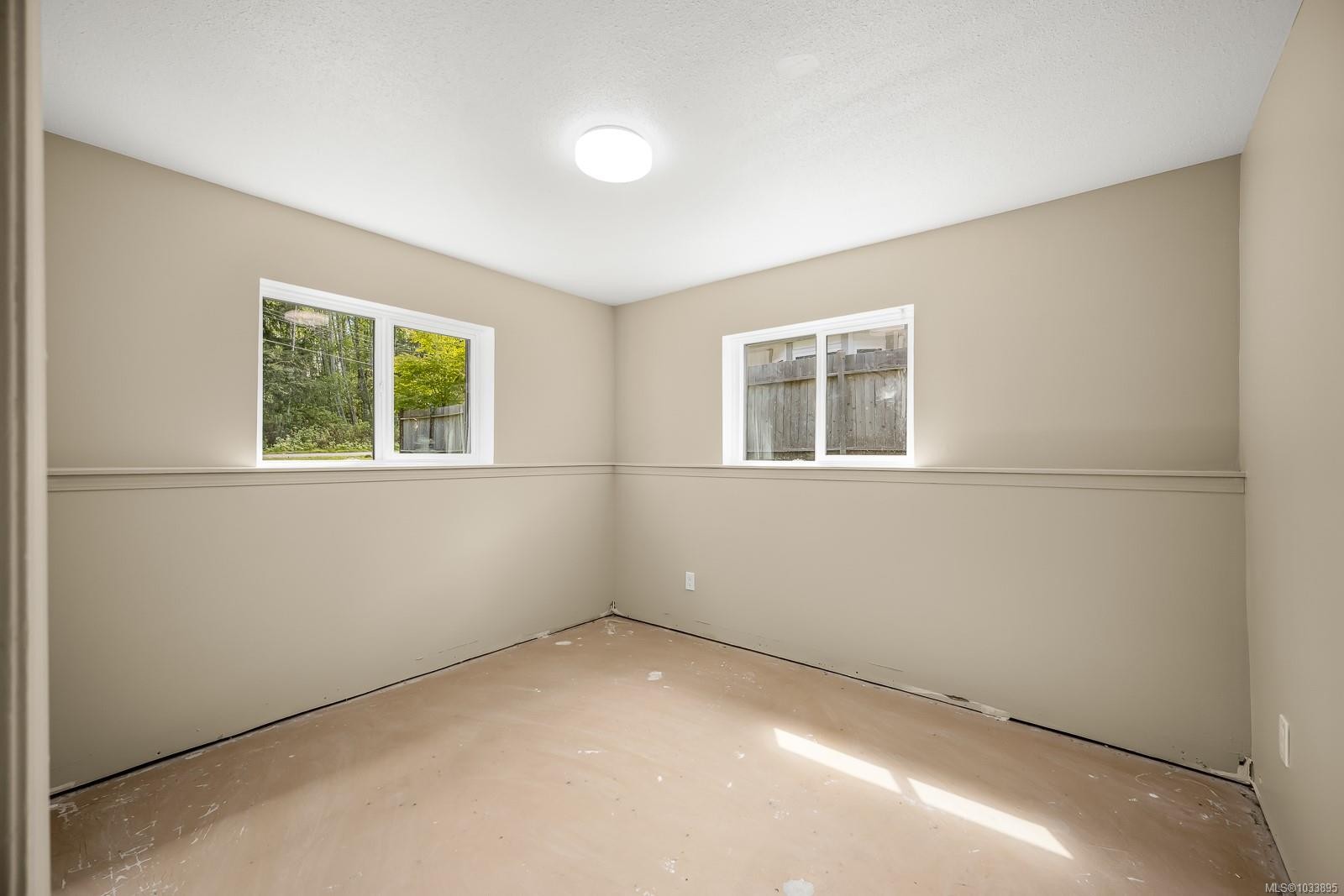 290 Herondale Rd, Royston, BC