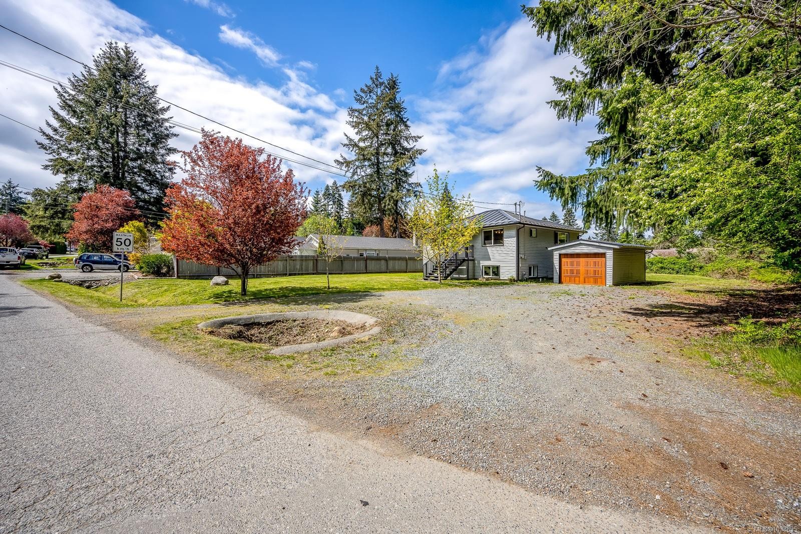 290 Herondale Rd, Royston, BC