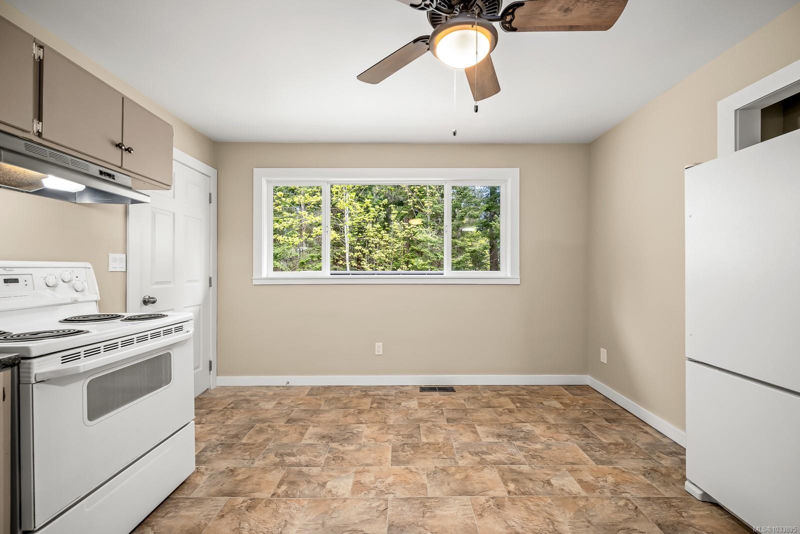 290 Herondale Rd, Royston, BC