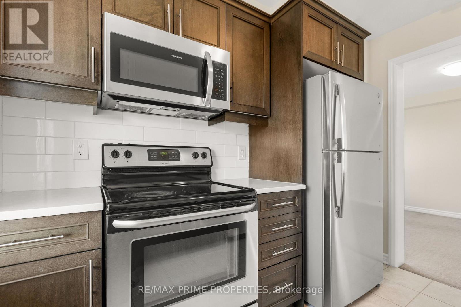 101 Helenium Lane, Ottawa, ON - Indoor Photo Showing Kitchen