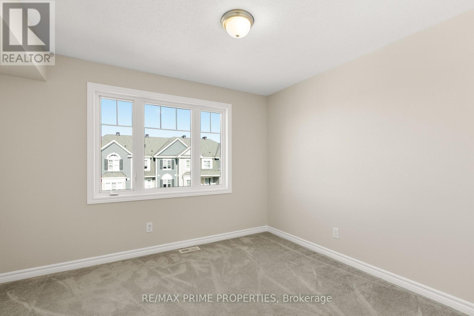 101 Helenium Lane, Ottawa, ON - Indoor Photo Showing Other Room
