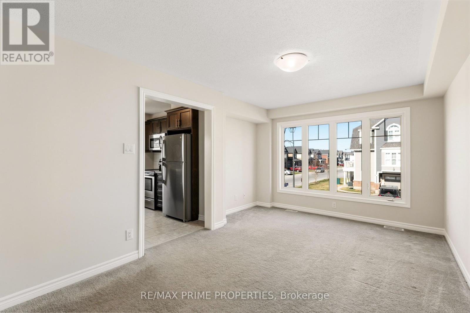 101 Helenium Lane, Ottawa, ON - Indoor Photo Showing Other Room