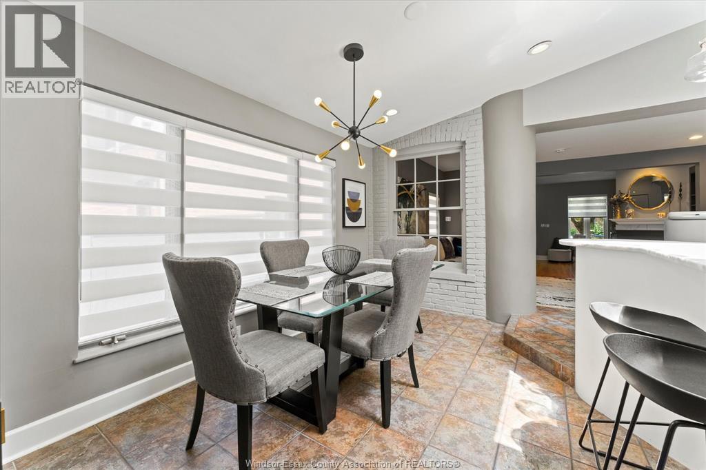 859 Monmouth, Windsor, ON - Indoor Photo Showing Dining Room