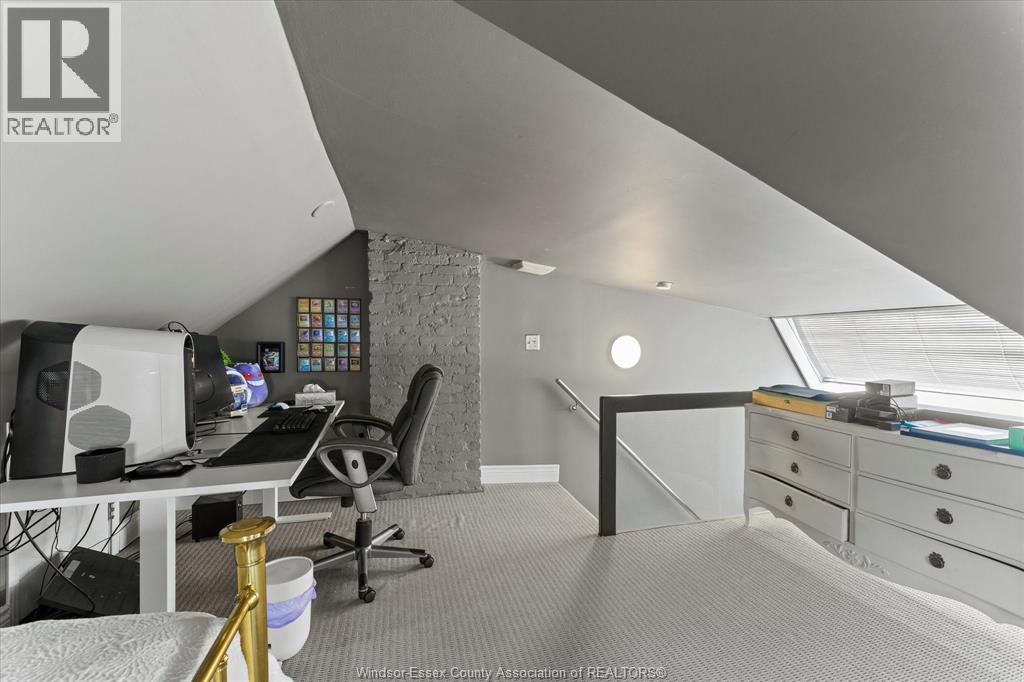 859 Monmouth, Windsor, ON - Indoor