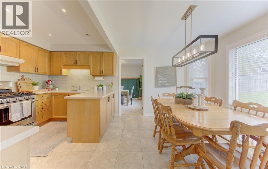 159 Burnett Avenue, Cambridge, ON - Indoor
