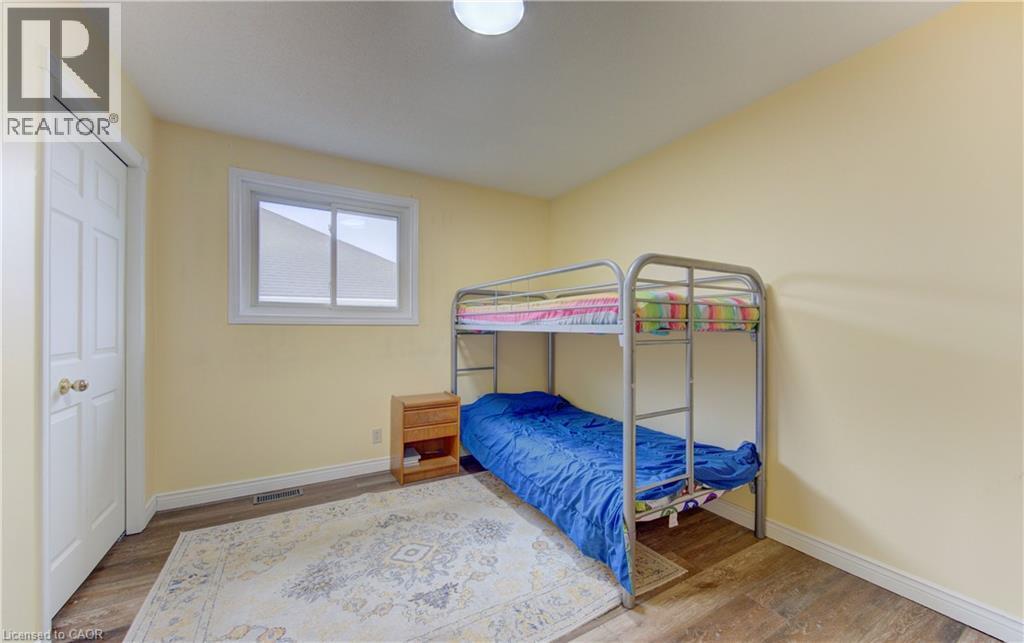159 Burnett Avenue, Cambridge, ON - Indoor Photo Showing Bedroom