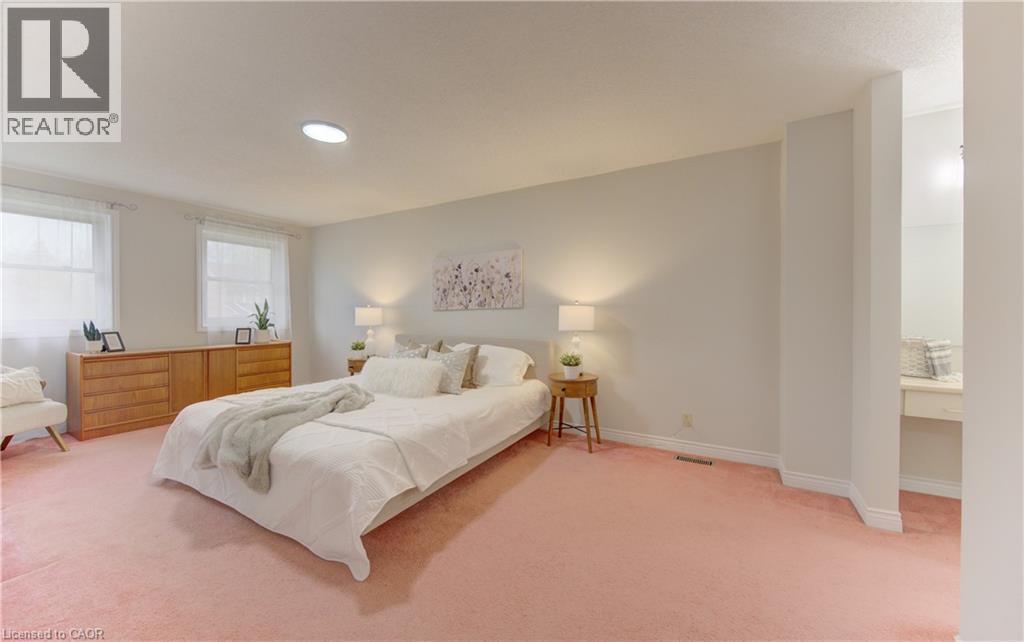 159 Burnett Avenue, Cambridge, ON - Indoor Photo Showing Bedroom