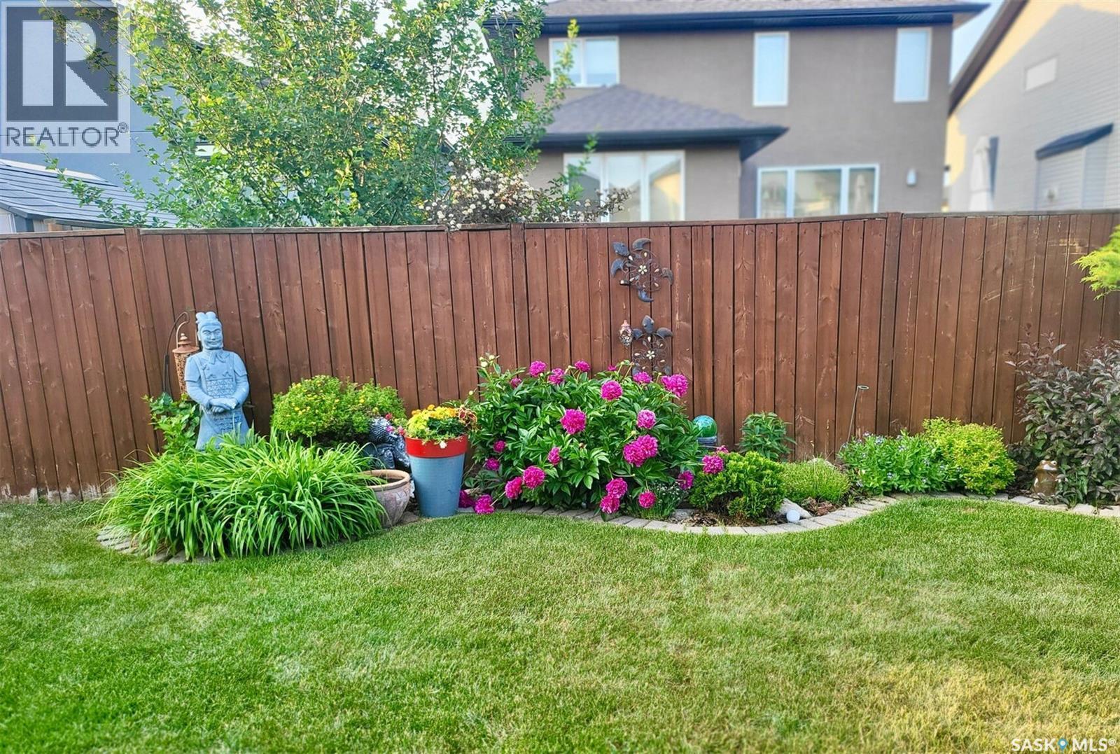 451 Hastings Crescent, Saskatoon, SK - Outdoor