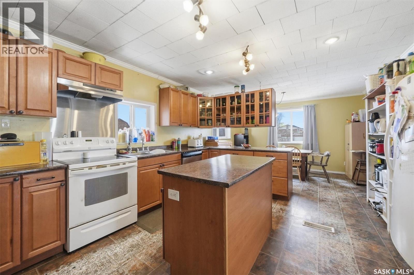Waycott Acreage, Vanscoy Rm No. 345, SK - Indoor Photo Showing Kitchen