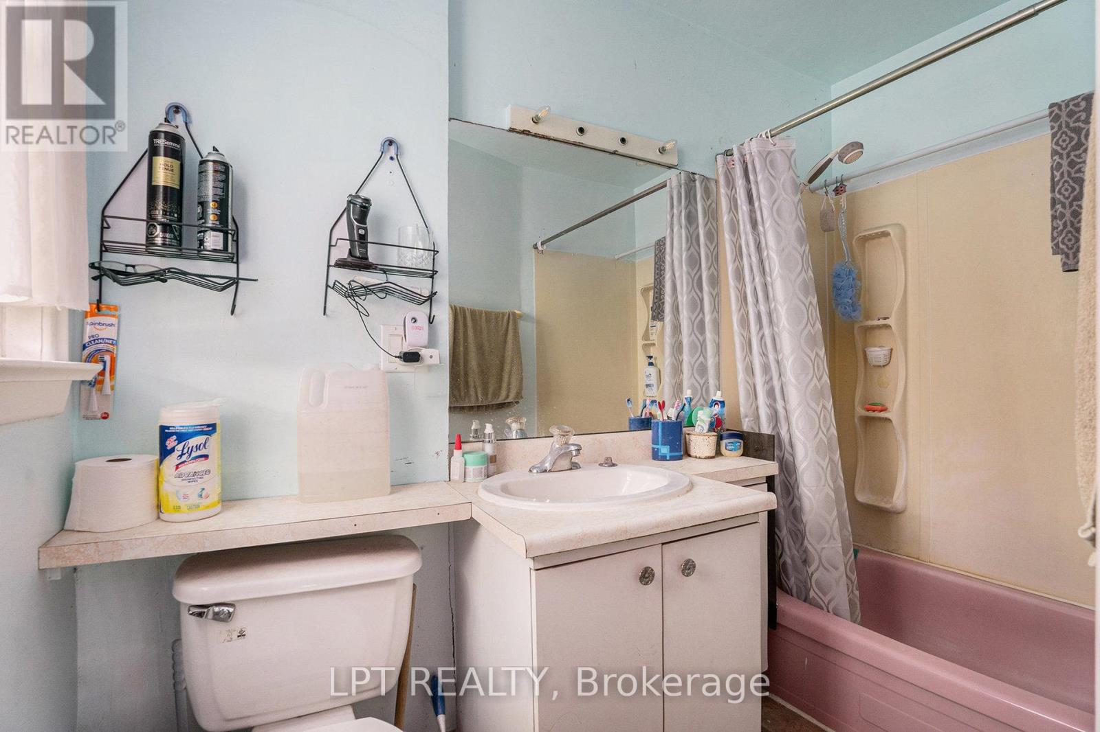 257 Parkdale Avenue, Ottawa, ON - Indoor Photo Showing Bathroom