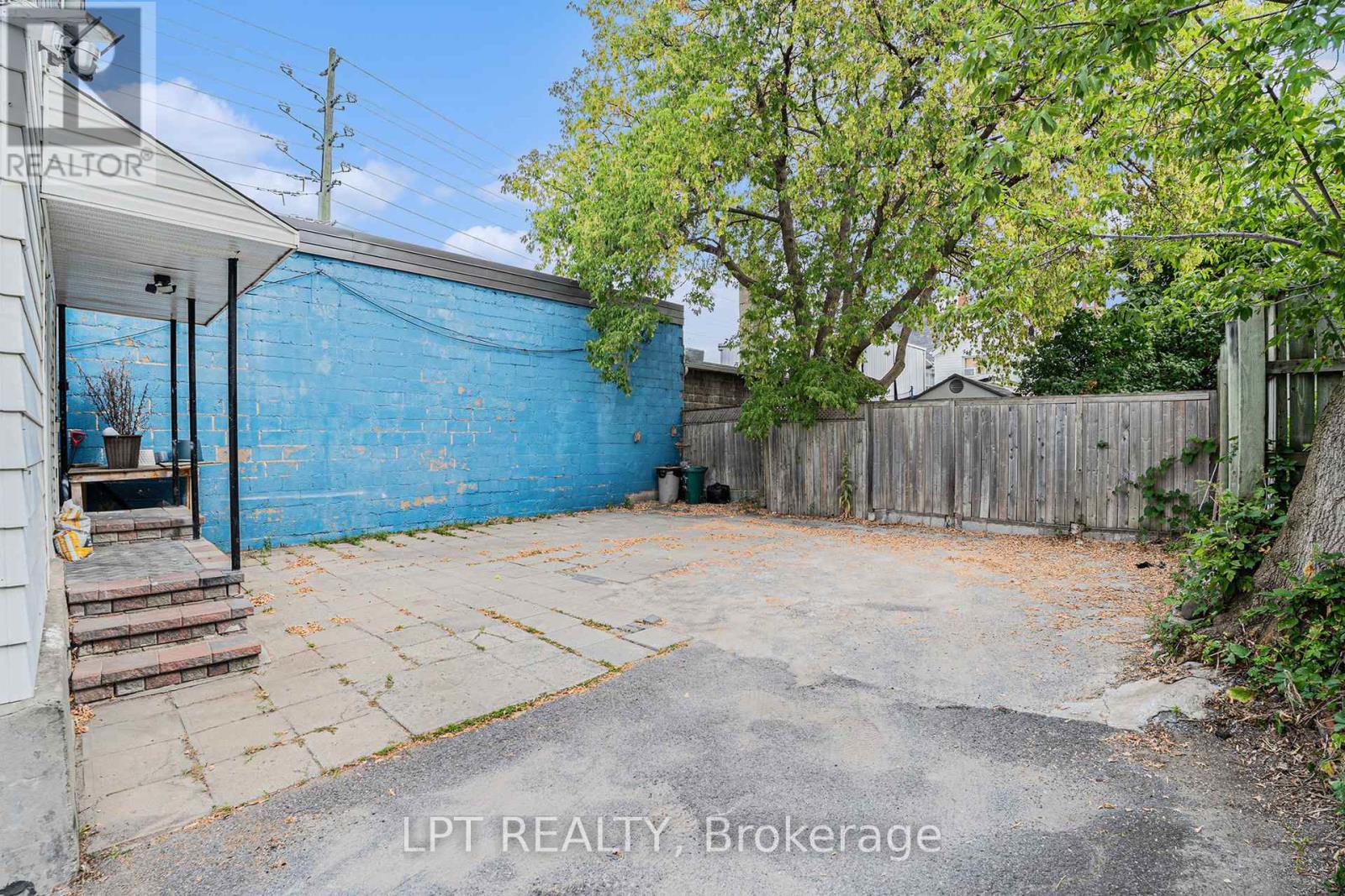 257 Parkdale Avenue, Ottawa, ON - Outdoor
