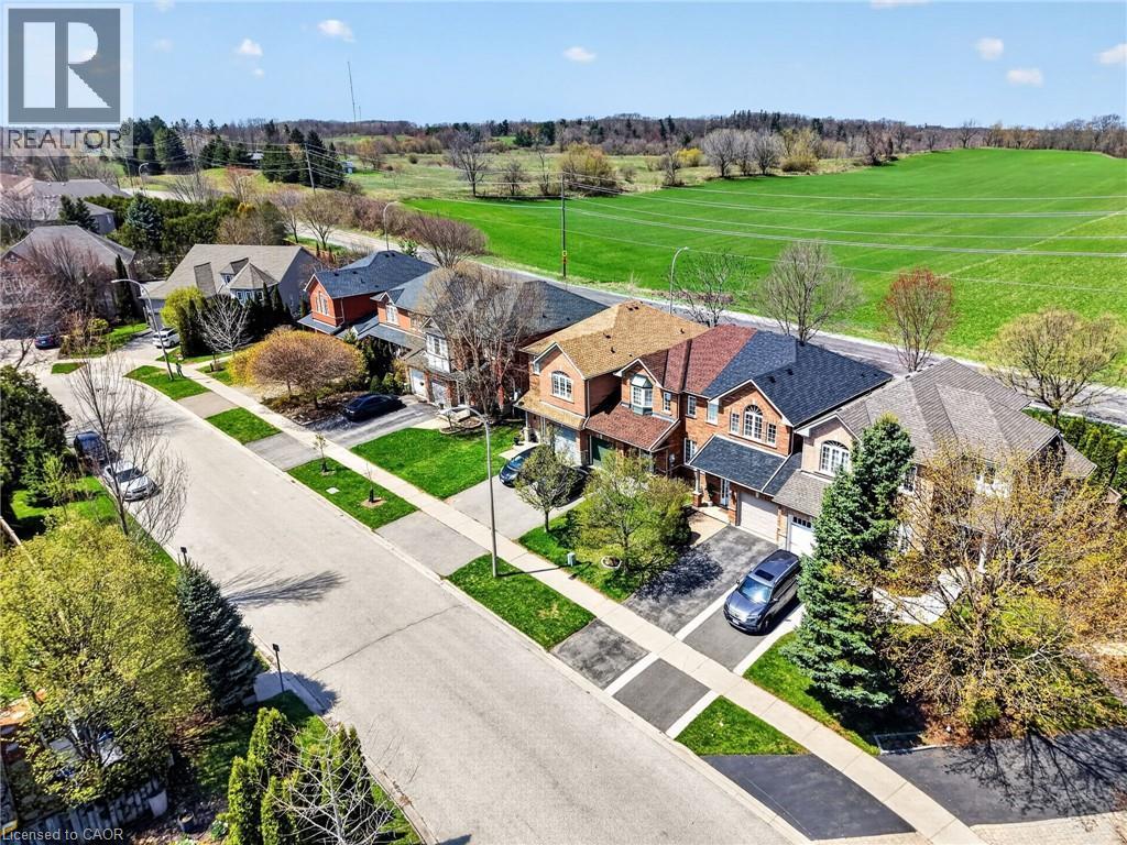 62 Moore Crescent, Ancaster, ON - Outdoor