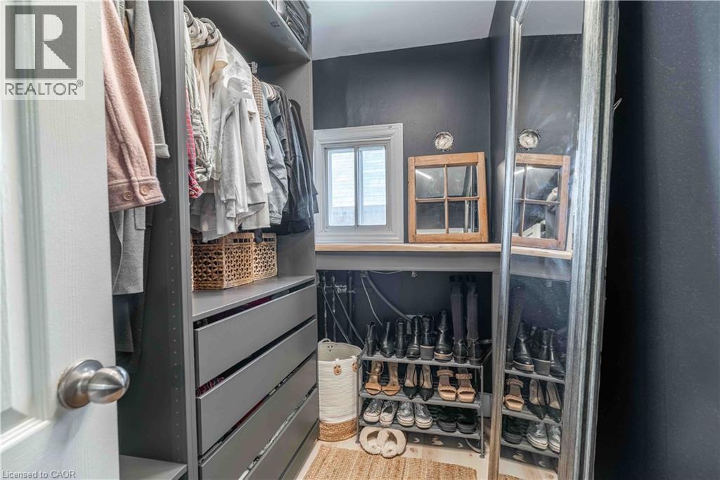 203 Wood Street E, Hamilton, ON - Indoor With Storage