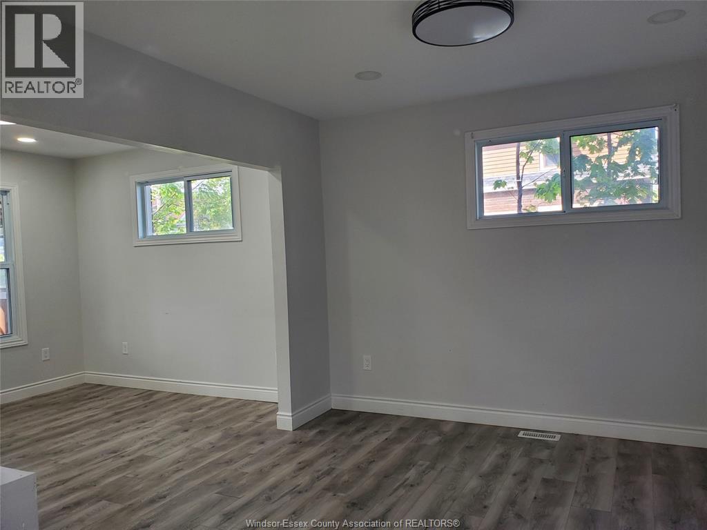 348 Caroline, Windsor, ON - Indoor Photo Showing Other Room