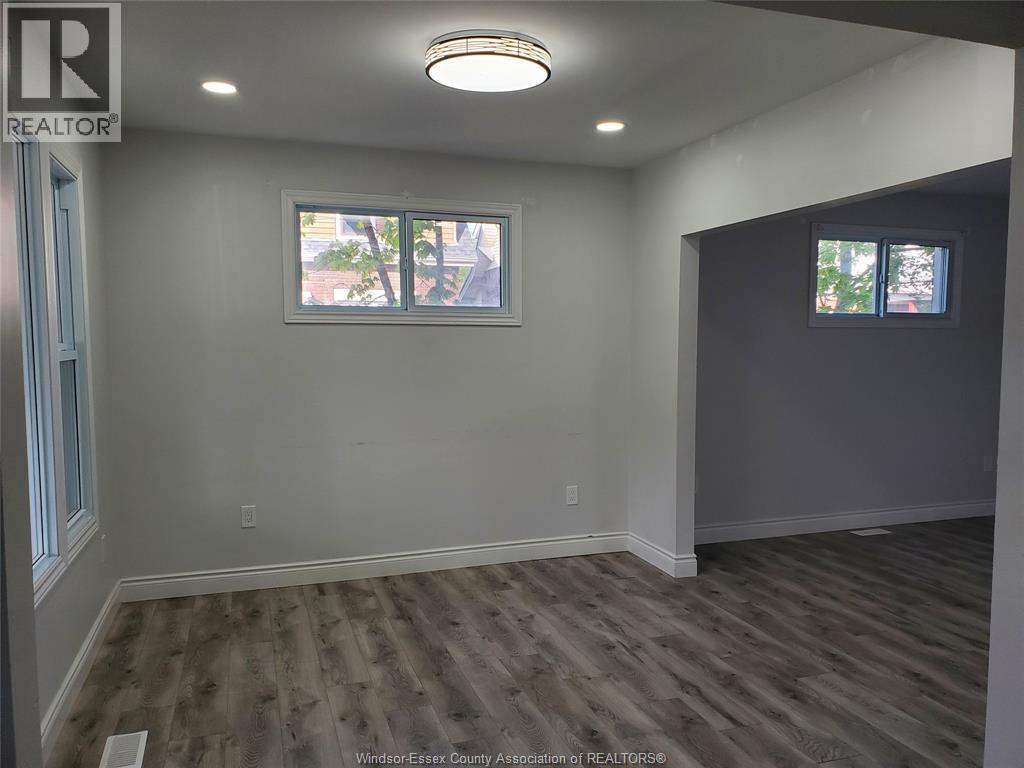 348 Caroline, Windsor, ON - Indoor Photo Showing Other Room