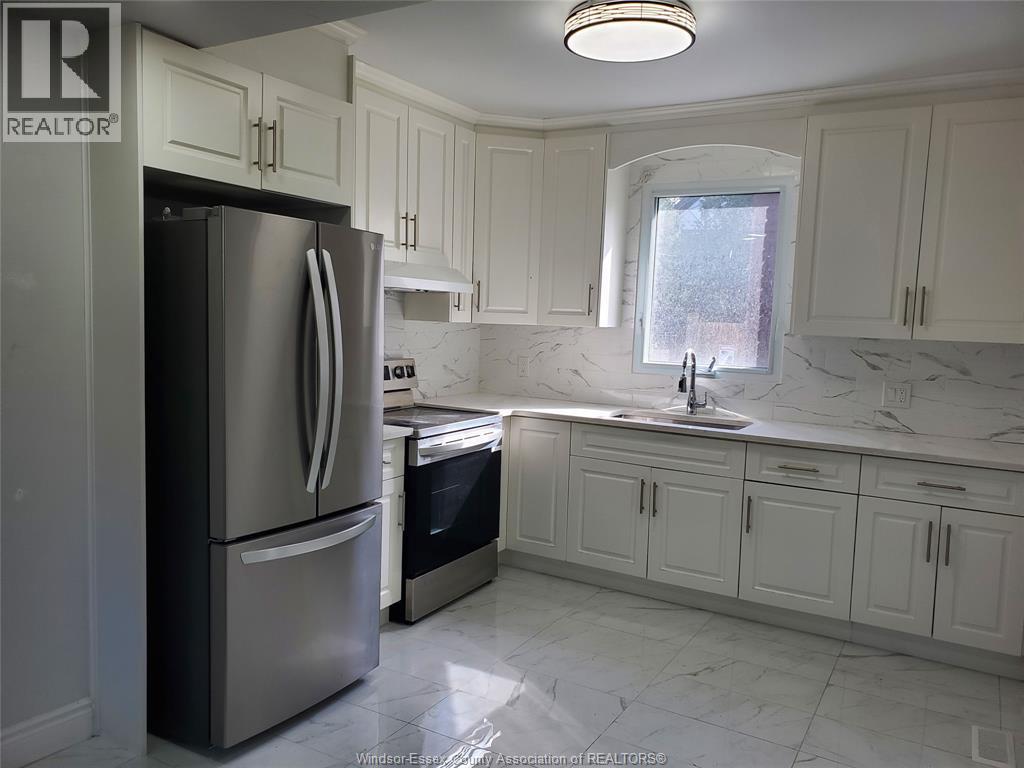 348 Caroline, Windsor, ON - Indoor Photo Showing Kitchen With Stainless Steel Kitchen