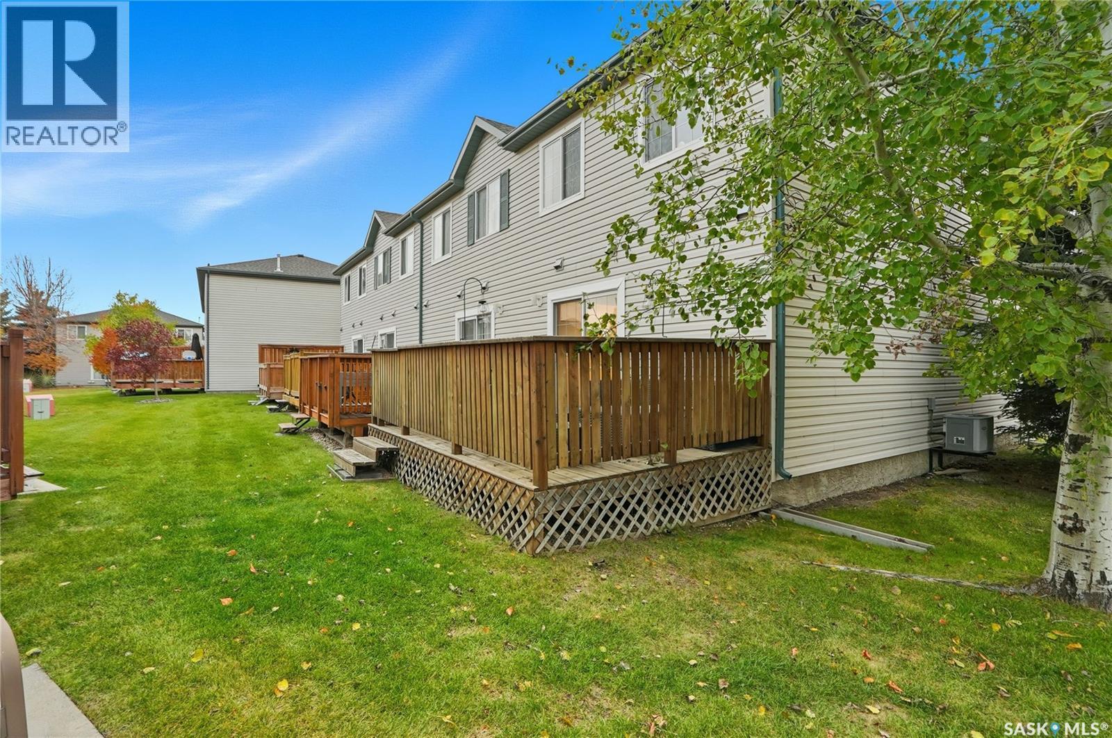 213 663 Beckett Crescent, Saskatoon, SK - Outdoor