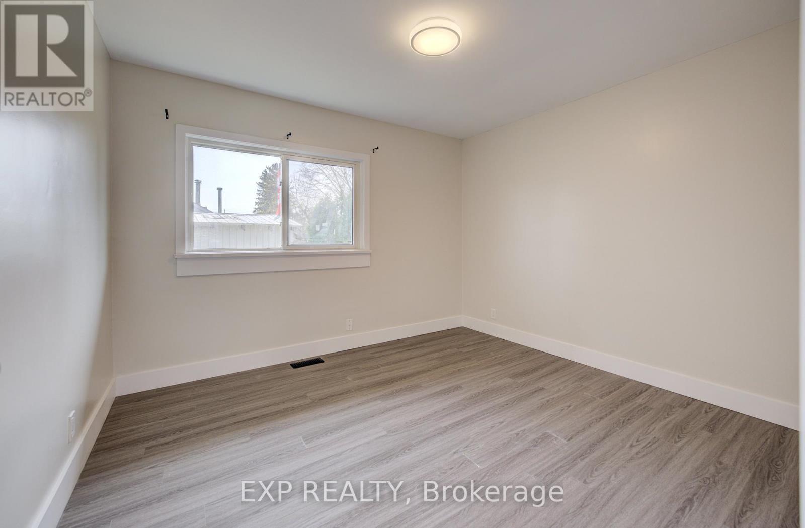 361 Prospect Avenue, Kitchener, ON - Indoor Photo Showing Other Room