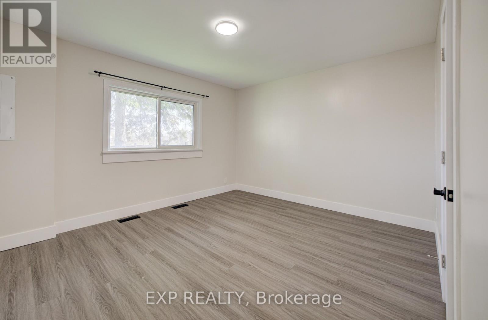 361 Prospect Avenue, Kitchener, ON - Indoor Photo Showing Other Room