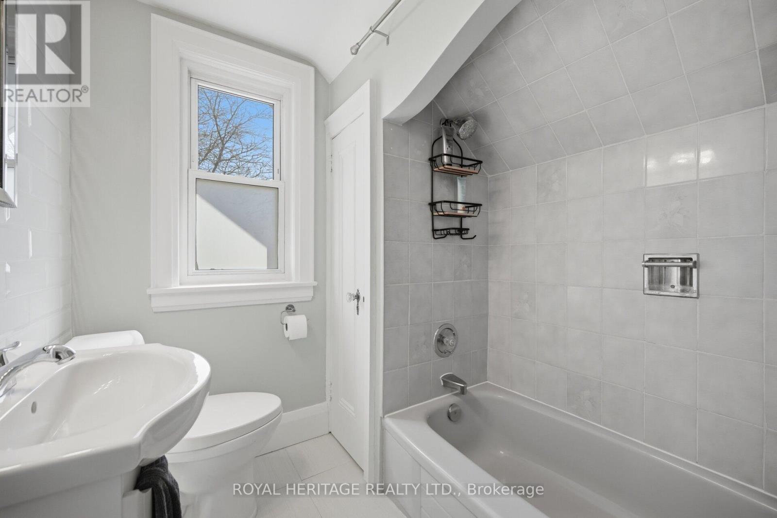 2203 Highway #2, Clarington, ON - Indoor Photo Showing Bathroom