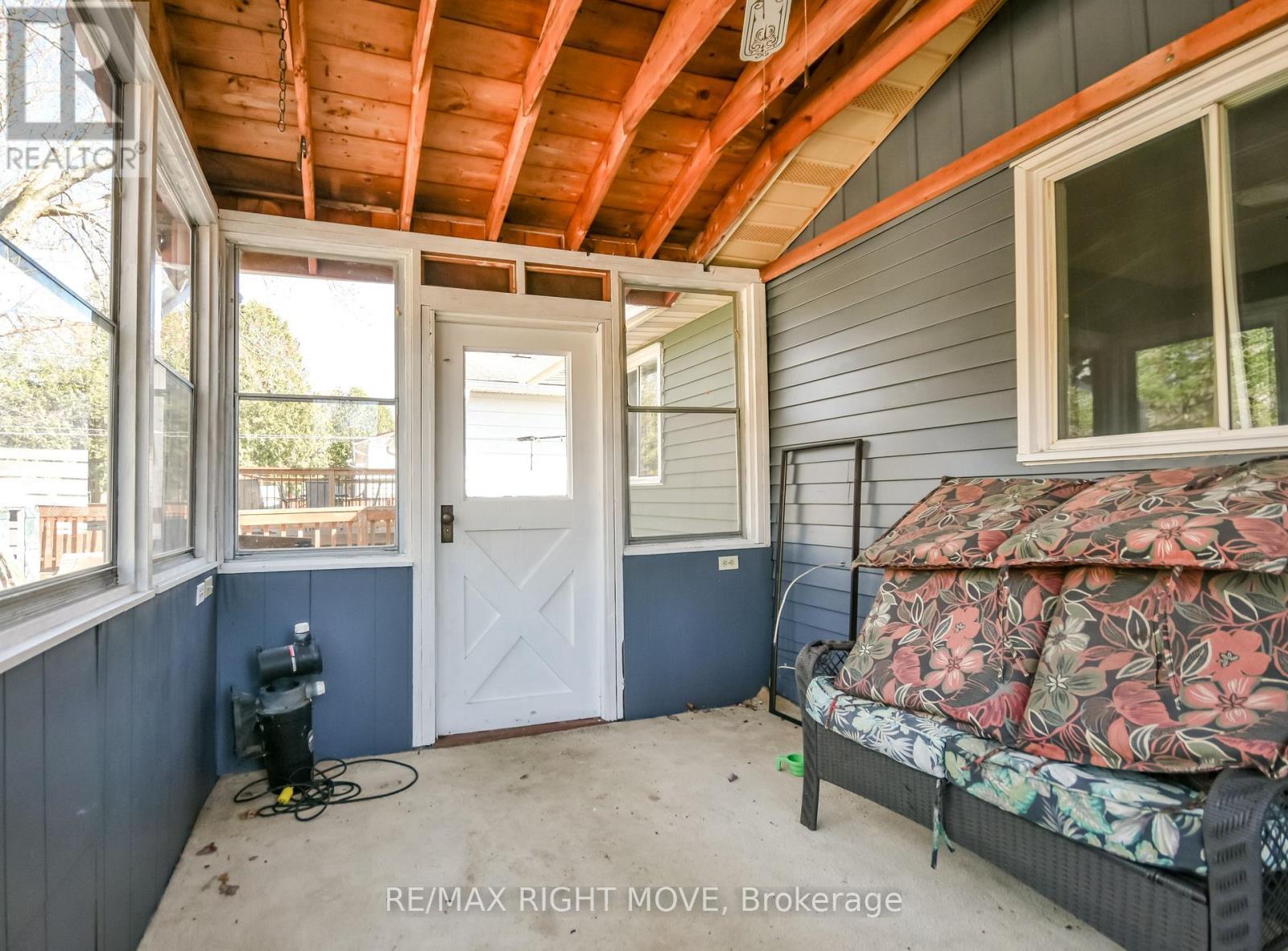 162 Pratt Crescent, Gravenhurst, ON - Indoor Photo Showing Other Room