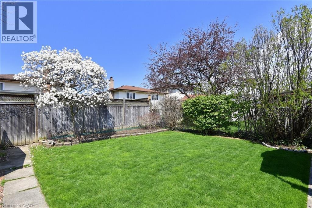 181 Lawnhurst Drive, Hamilton, ON - Outdoor