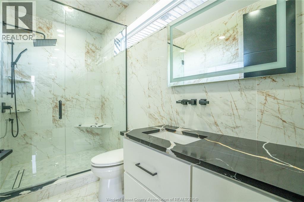 9 Cypress Pointe, Leamington, ON - Indoor Photo Showing Bathroom