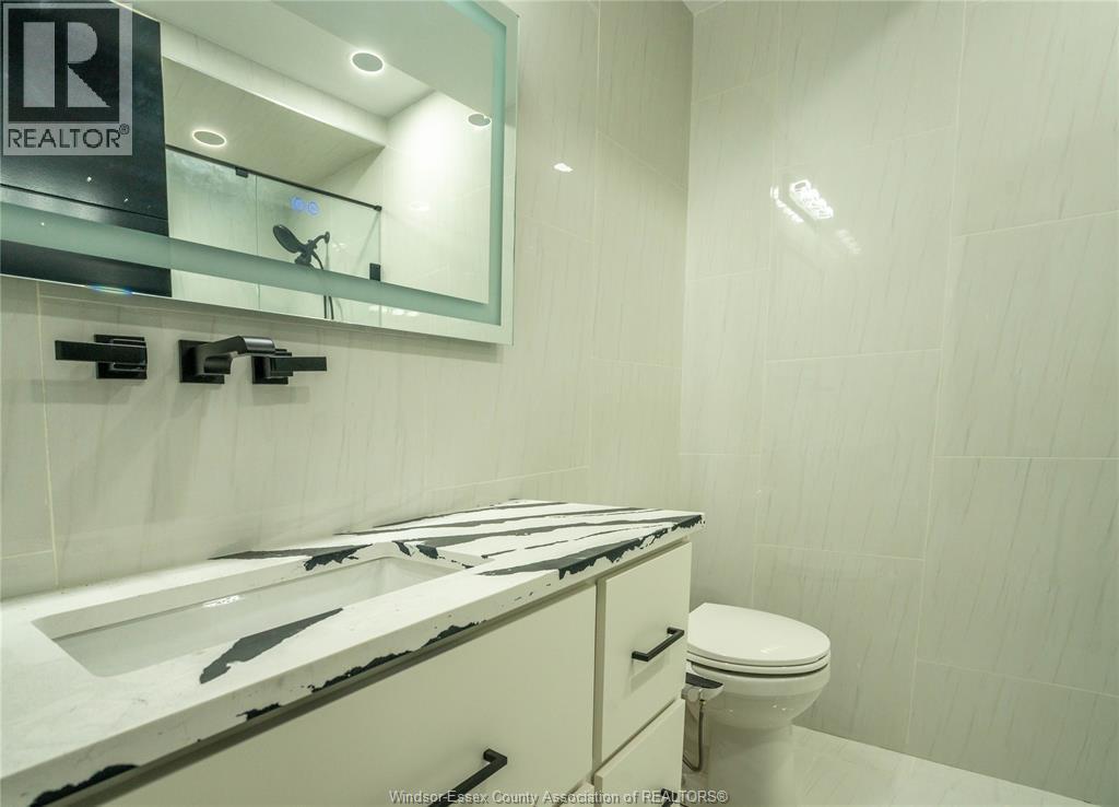 9 Cypress Pointe, Leamington, ON - Indoor Photo Showing Bathroom