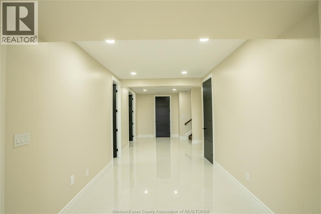9 Cypress Pointe, Leamington, ON - Indoor Photo Showing Other Room