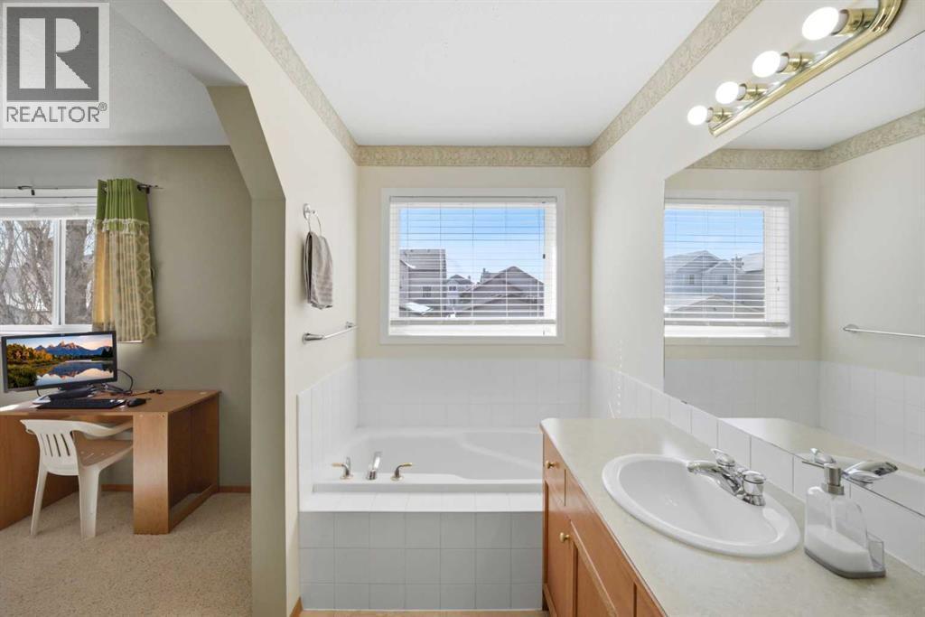 39 Saddlemont Close Ne, Calgary, AB